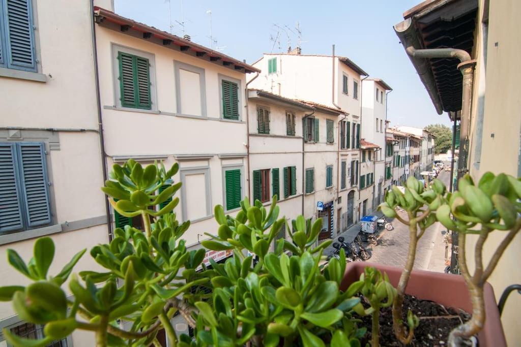 Romantic Apt In San Frediano Florence Exterior photo